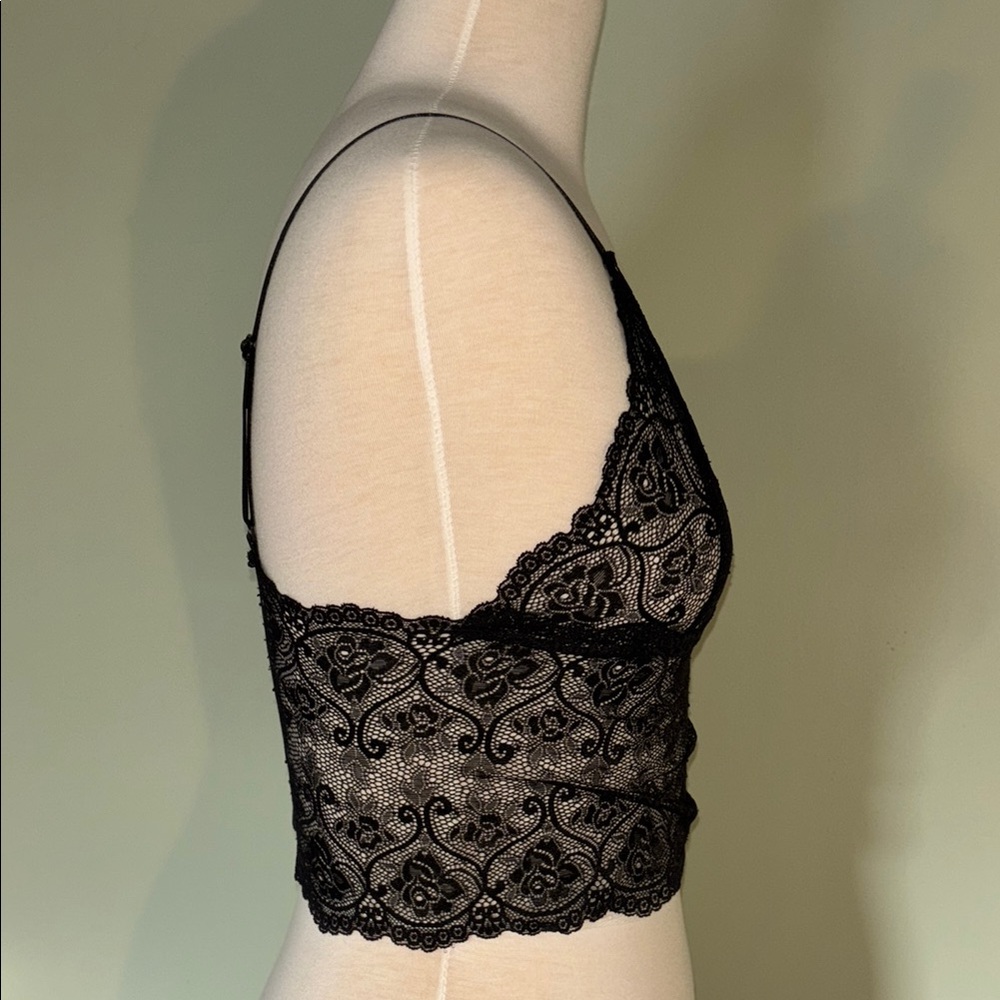 Black Lace Bra with Scalloped Trim and Spaghetti Straps size small - Picture 5 of 5